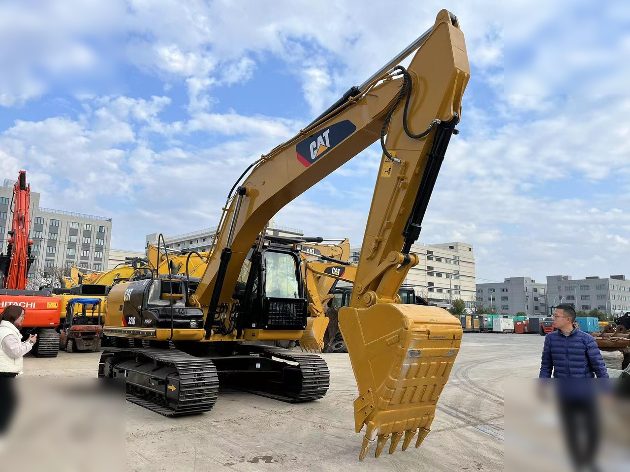 CATERPILLAR 320D - Excavadora de cadenas: foto 1 CATERPILLAR 320D - Excavadora de cadenas: foto 1