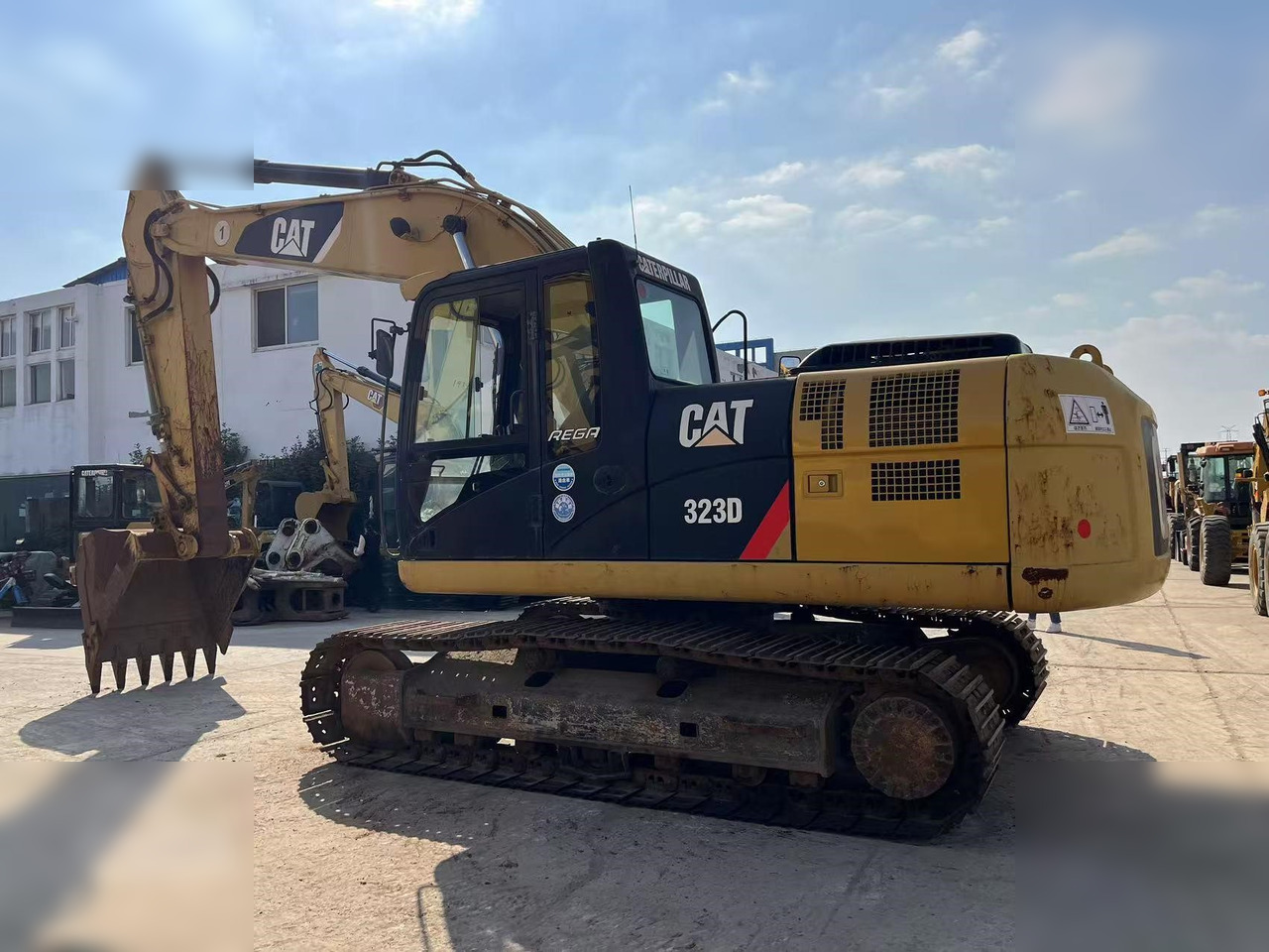 CATERPILLAR 323D - Excavadora de cadenas: foto 4 CATERPILLAR 323D - Excavadora de cadenas: foto 4