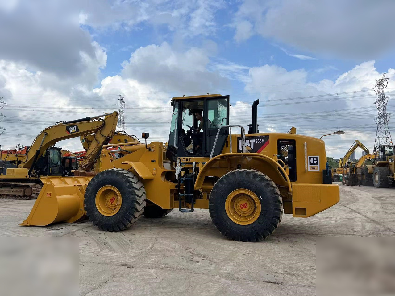 CATERPILLAR 966H - Cargadora de ruedas: foto 1 CATERPILLAR 966H - Cargadora de ruedas: foto 1