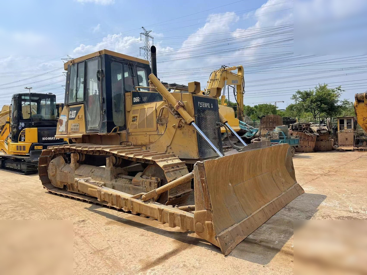 CATERPILLAR D6G - Bulldozer: foto 1 CATERPILLAR D6G - Bulldozer: foto 1