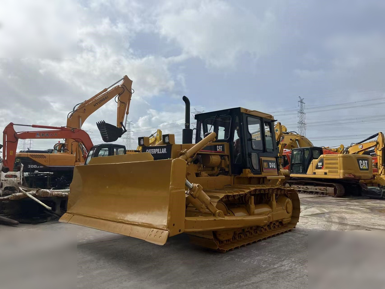 CATERPILLAR D6G - Bulldozer: foto 1 CATERPILLAR D6G - Bulldozer: foto 1