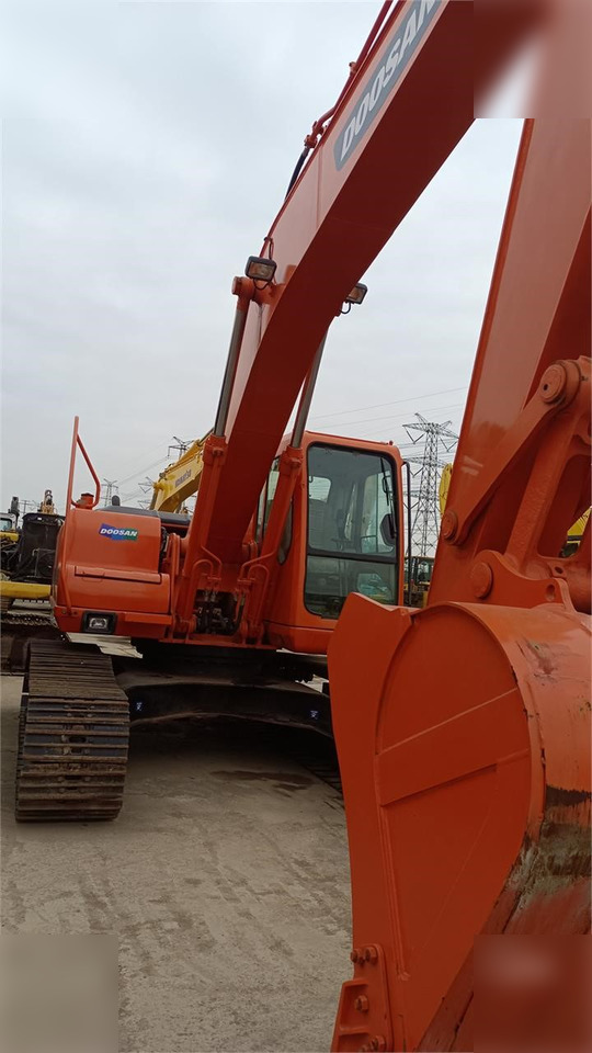 DOOSAN DH220 LC-7 - Excavadora de cadenas: foto 2 DOOSAN DH220 LC-7 - Excavadora de cadenas: foto 2