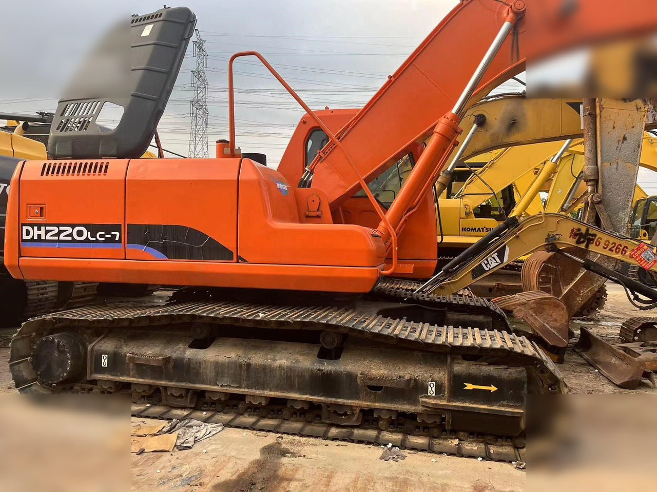 DOOSAN DH220 LC-7 - Excavadora de cadenas: foto 2 DOOSAN DH220 LC-7 - Excavadora de cadenas: foto 2