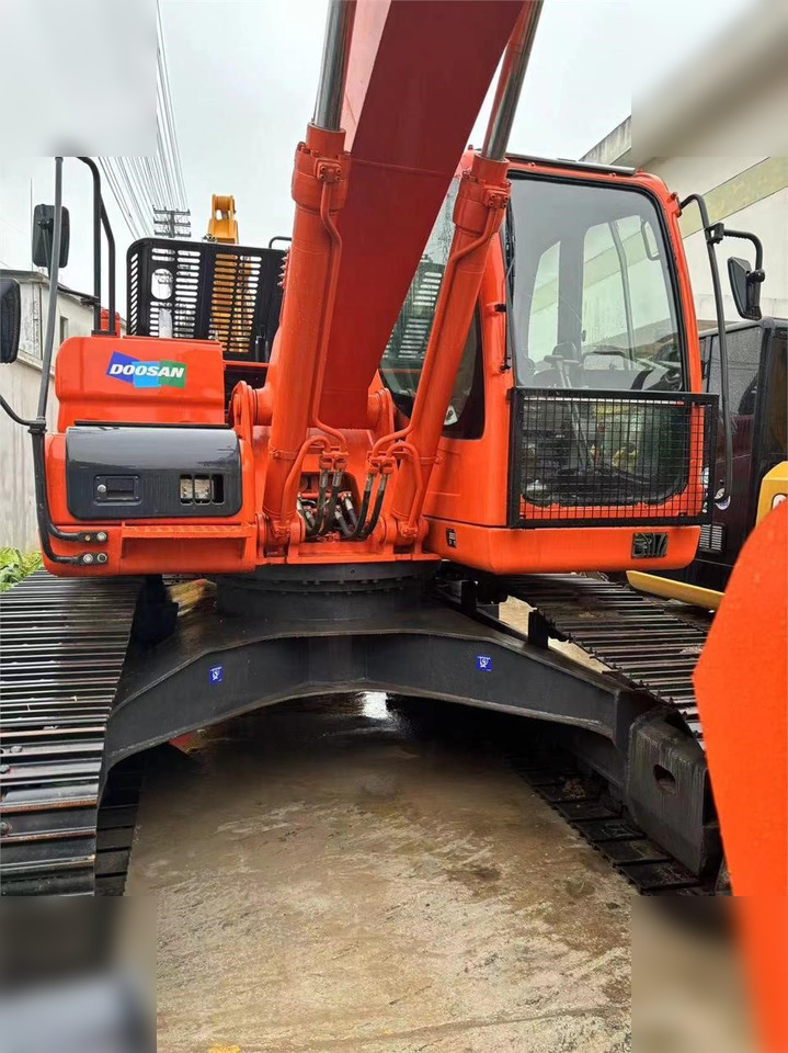 DOOSAN DX225 LC-5 - Excavadora de cadenas: foto 4 DOOSAN DX225 LC-5 - Excavadora de cadenas: foto 4