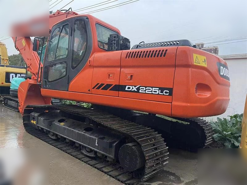 DOOSAN DX225 LC-5 - Excavadora de cadenas: foto 1 DOOSAN DX225 LC-5 - Excavadora de cadenas: foto 1
