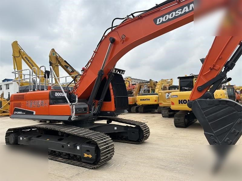 DOOSAN DX260 LC - Excavadora de cadenas: foto 4 DOOSAN DX260 LC - Excavadora de cadenas: foto 4