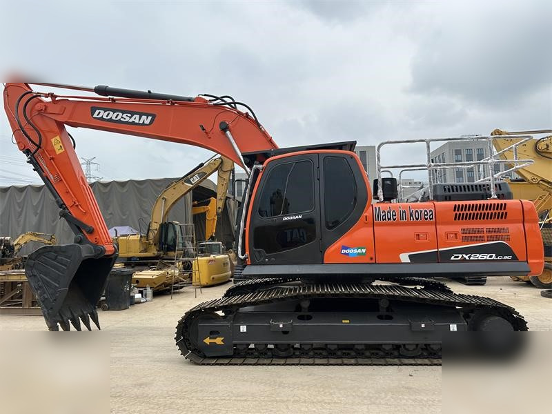 DOOSAN DX260 LC - Excavadora de cadenas: foto 2 DOOSAN DX260 LC - Excavadora de cadenas: foto 2