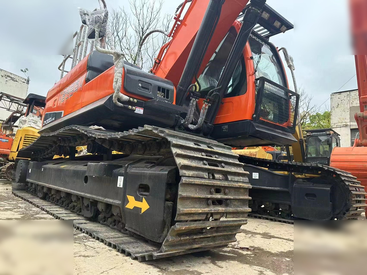 DOOSAN DX300 LC - Excavadora de cadenas: foto 4 DOOSAN DX300 LC - Excavadora de cadenas: foto 4