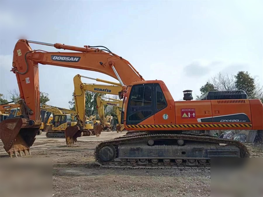 DOOSAN DX420 LC-9C - Excavadora de cadenas: foto 1 DOOSAN DX420 LC-9C - Excavadora de cadenas: foto 1