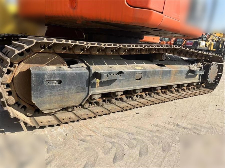 HITACHI ZX135US - Excavadora de cadenas: foto 3 HITACHI ZX135US - Excavadora de cadenas: foto 3