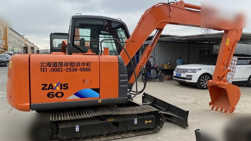 HITACHI ZX60 - Excavadora de cadenas: foto 1 HITACHI ZX60 - Excavadora de cadenas: foto 1