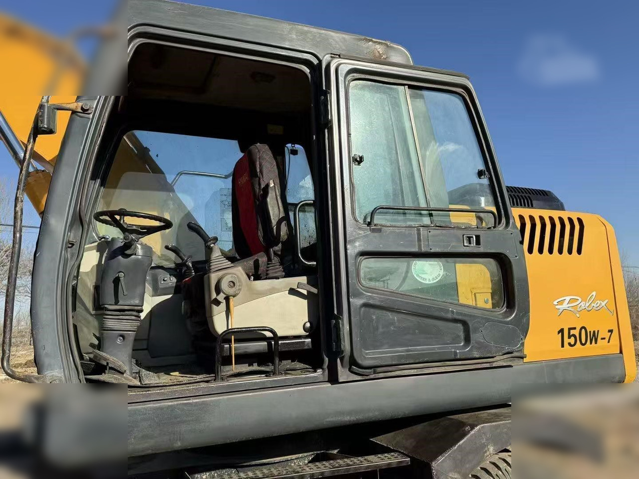 HYUNDAI ROBEX 150W-7A - Excavadora de ruedas: foto 4 HYUNDAI ROBEX 150W-7A - Excavadora de ruedas: foto 4