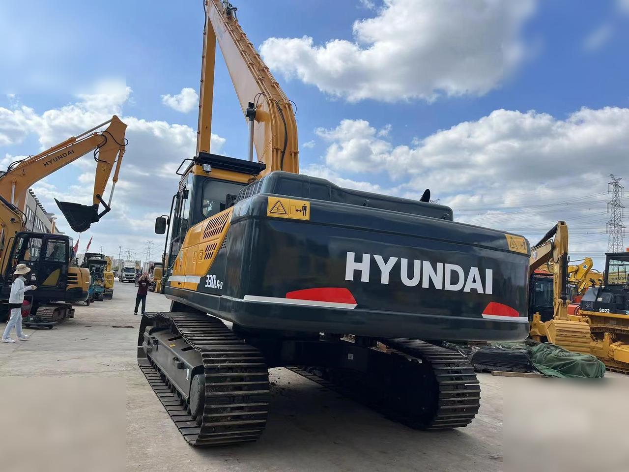 HYUNDAI ROBEX 330 LC-9S - Excavadora de demolición: foto 5 HYUNDAI ROBEX 330 LC-9S - Excavadora de demolición: foto 5