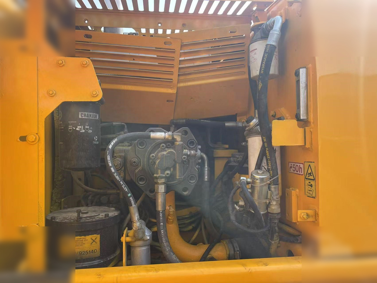 Excavadora de cadenas JCB JS220 LC: foto 7