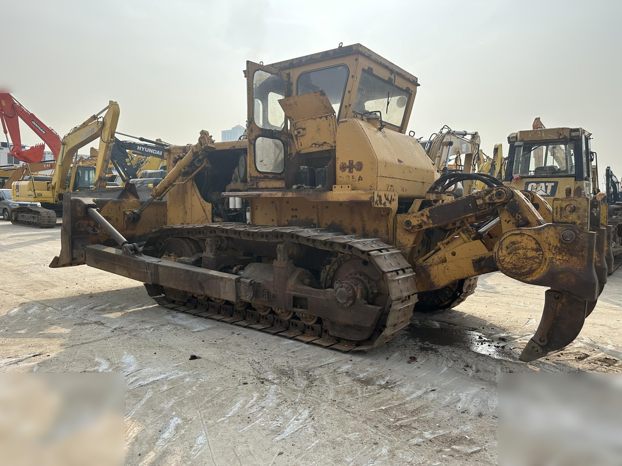 KOMATSU D85-18 - Bulldozer: foto 1 KOMATSU D85-18 - Bulldozer: foto 1