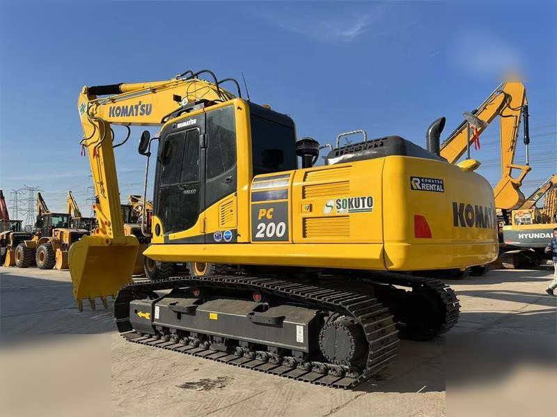 KOMATSU PC200-8N1 - Excavadora de cadenas: foto 3 KOMATSU PC200-8N1 - Excavadora de cadenas: foto 3
