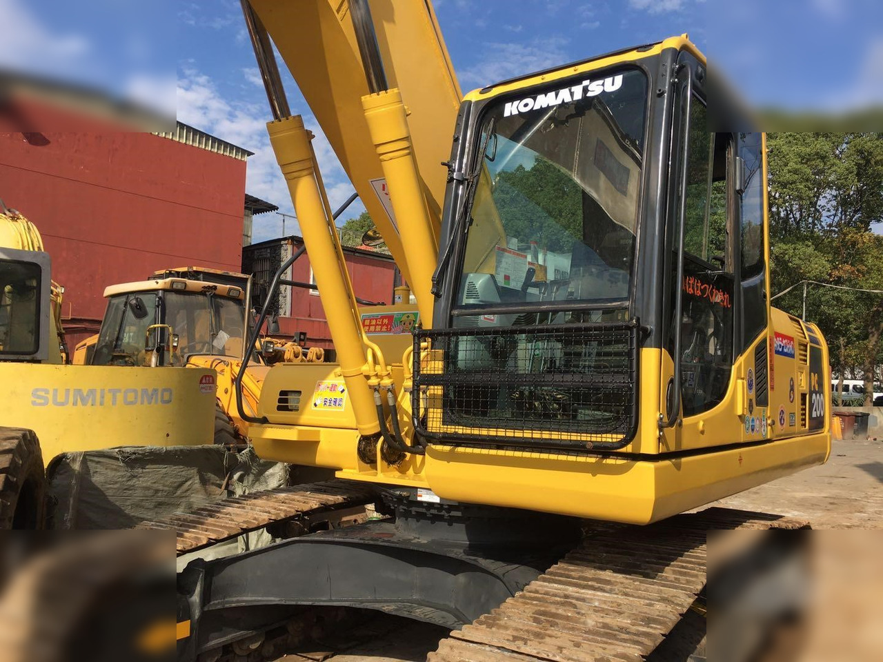 KOMATSU PC200-8N1 - Excavadora de cadenas: foto 1 KOMATSU PC200-8N1 - Excavadora de cadenas: foto 1
