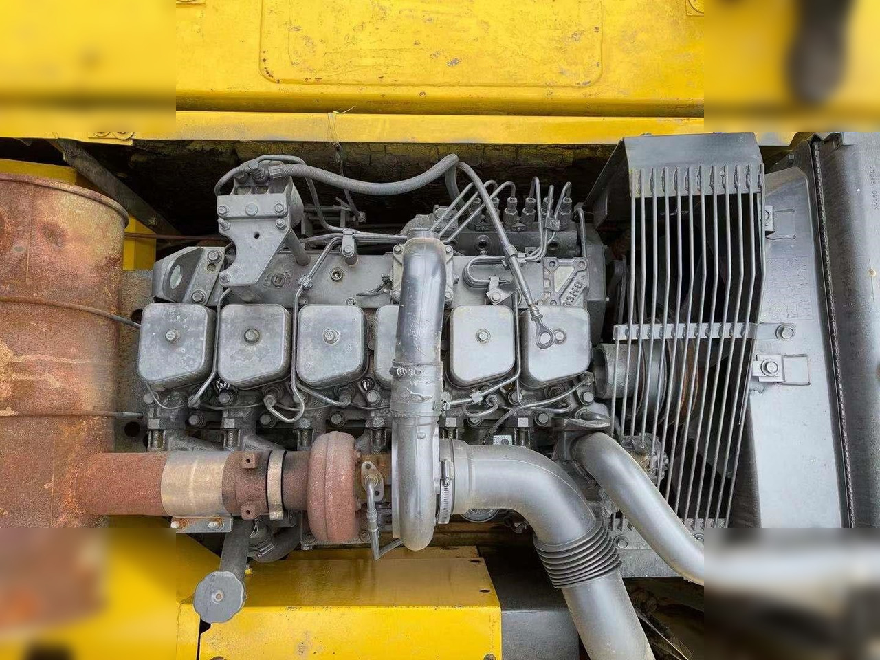KOMATSU PC220-6 - Excavadora de cadenas: foto 4 KOMATSU PC220-6 - Excavadora de cadenas: foto 4