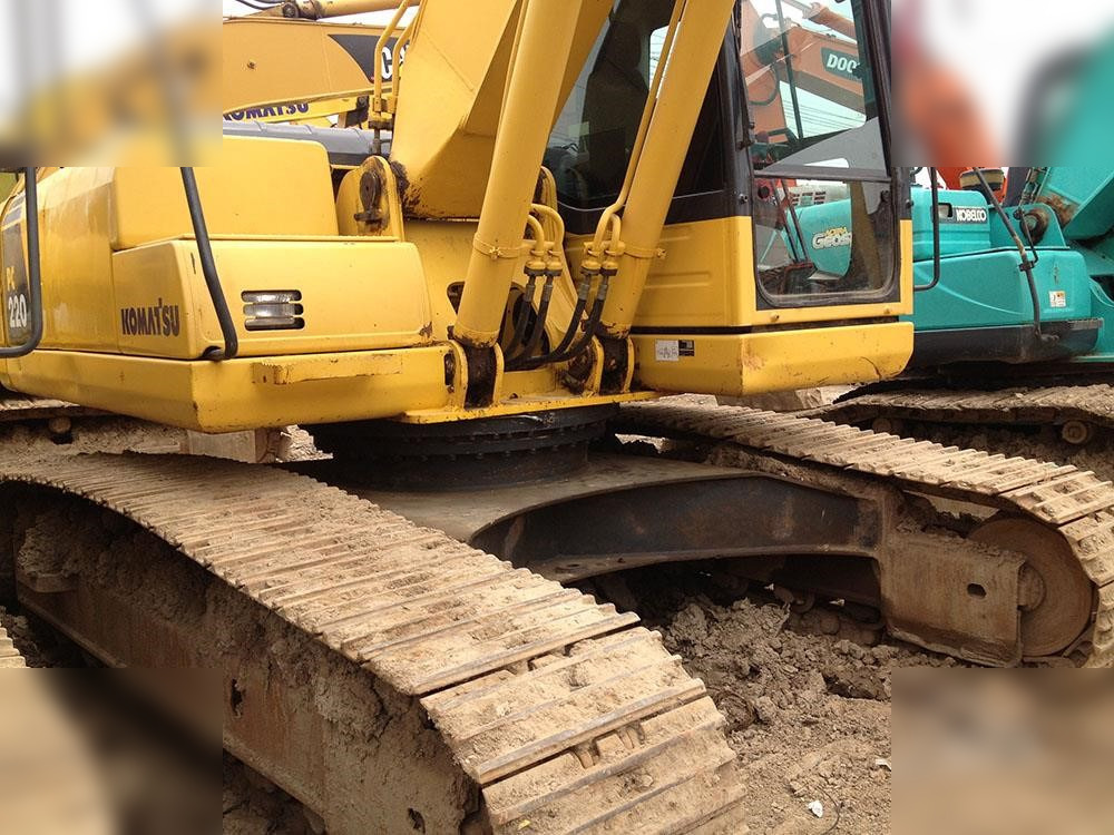 KOMATSU PC220-8 - Excavadora de cadenas: foto 4 KOMATSU PC220-8 - Excavadora de cadenas: foto 4