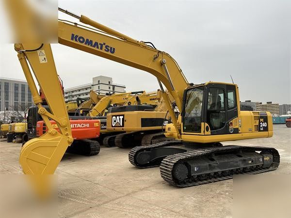 KOMATSU PC240 LC-8 - Excavadora de cadenas: foto 3 KOMATSU PC240 LC-8 - Excavadora de cadenas: foto 3