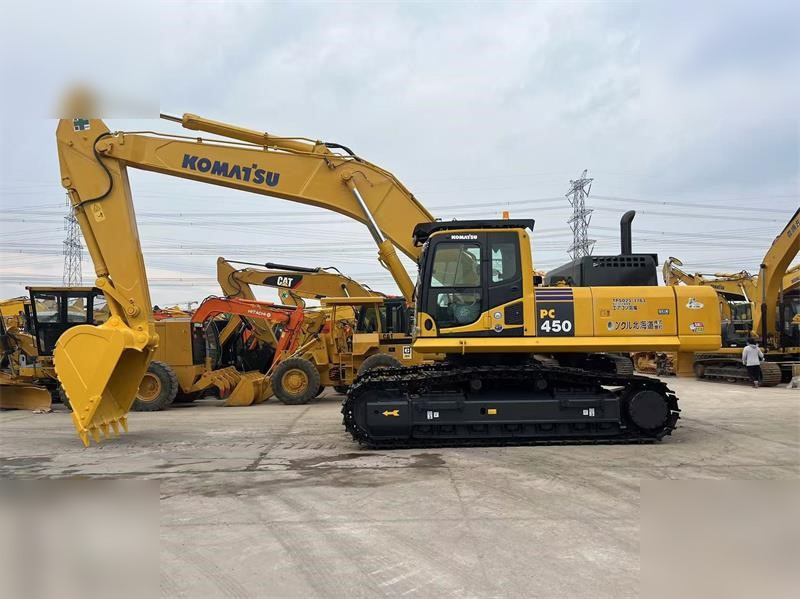KOMATSU PC450-8 - Excavadora de cadenas: foto 1 KOMATSU PC450-8 - Excavadora de cadenas: foto 1