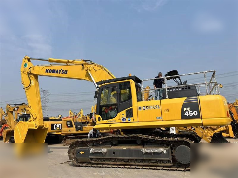 KOMATSU PC450-8 - Excavadora de cadenas: foto 1 KOMATSU PC450-8 - Excavadora de cadenas: foto 1