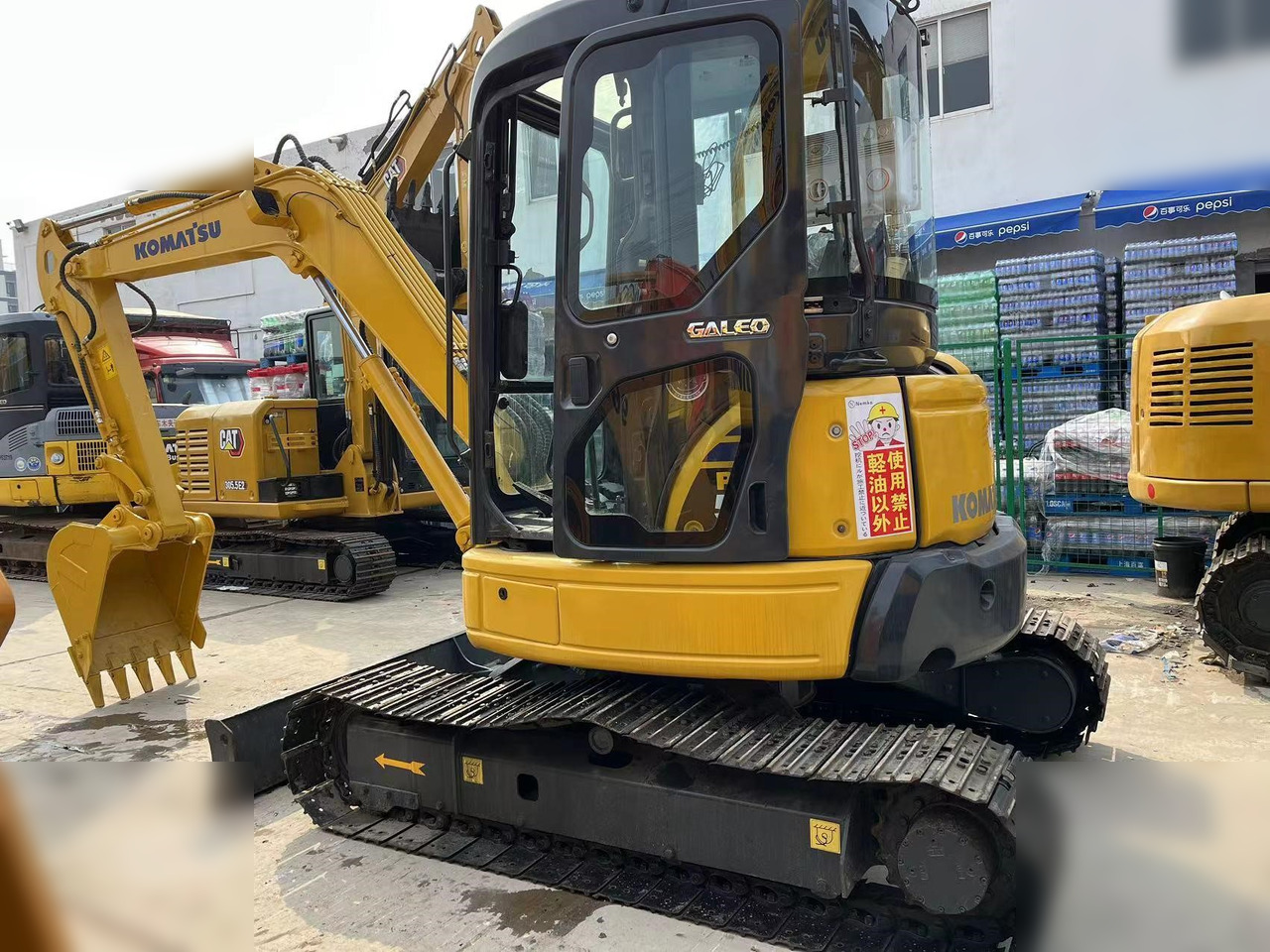 KOMATSU PC55MR-3 - Miniexcavadora: foto 3 KOMATSU PC55MR-3 - Miniexcavadora: foto 3