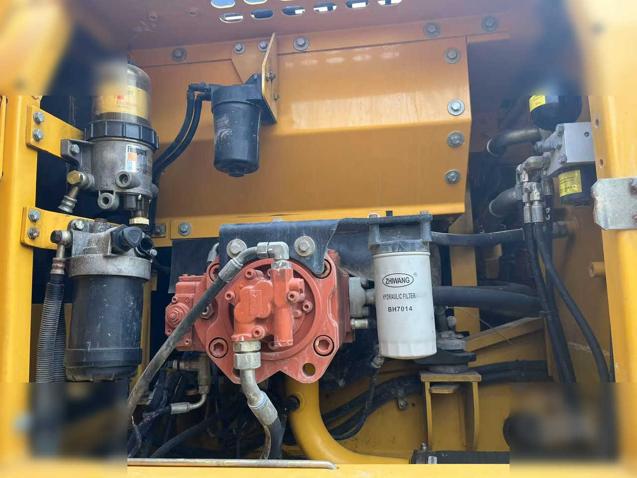 Excavadora de cadenas LIUGONG 926E: foto 7