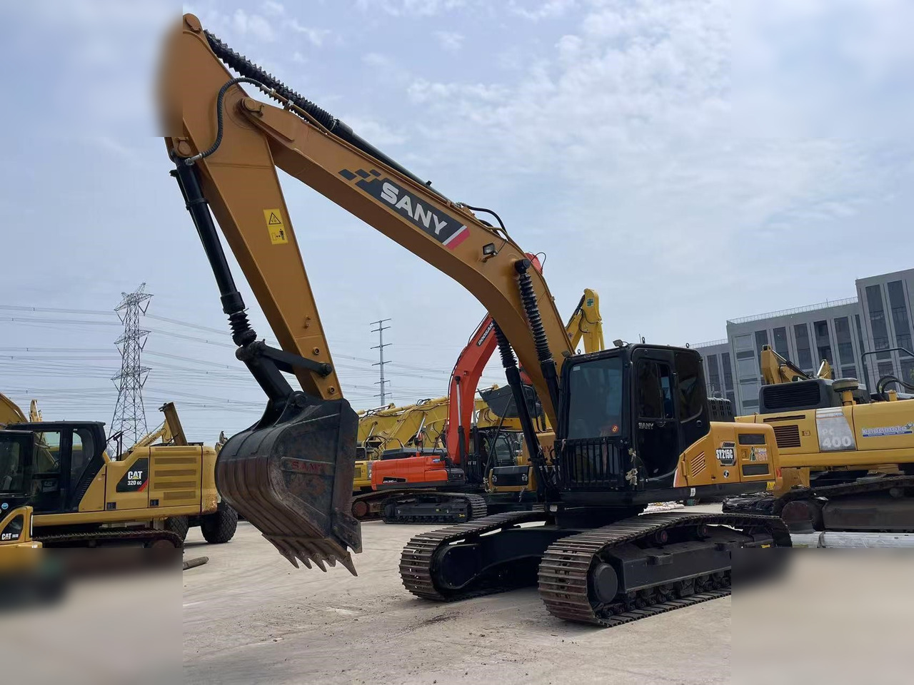 SANY SY215C - Excavadora de cadenas: foto 2 SANY SY215C - Excavadora de cadenas: foto 2