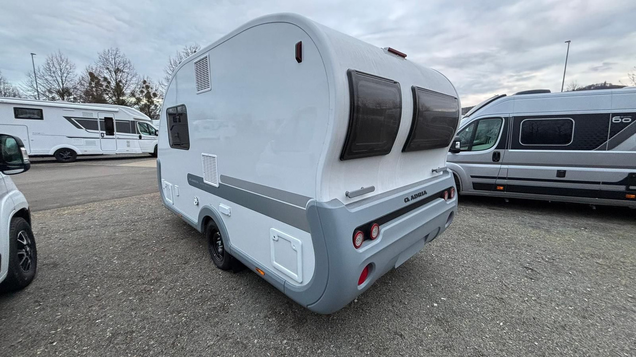 Adria Action 391 LH*1.500KG*EL.FB.-TEMP.*SCHWENK-TISCH - Caravana: foto 5 Adria Action 391 LH*1.500KG*EL.FB.-TEMP.*SCHWENK-TISCH - Caravana: foto 5