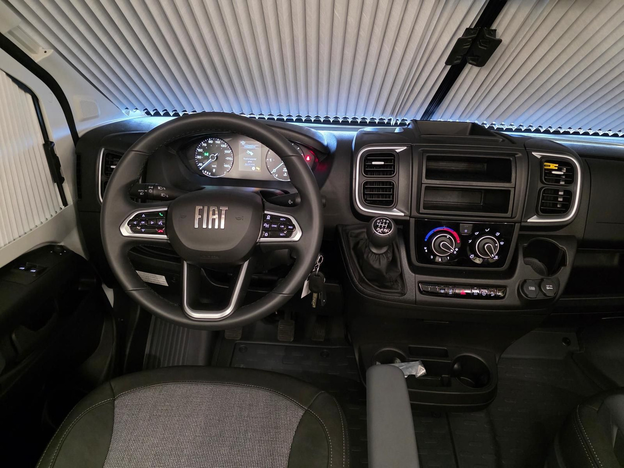 Autocaravana perfilada Adria Coral ALL-IN 650 DL*LUFTFEDERUNG HA*SOLAR*SOFORT: foto 22