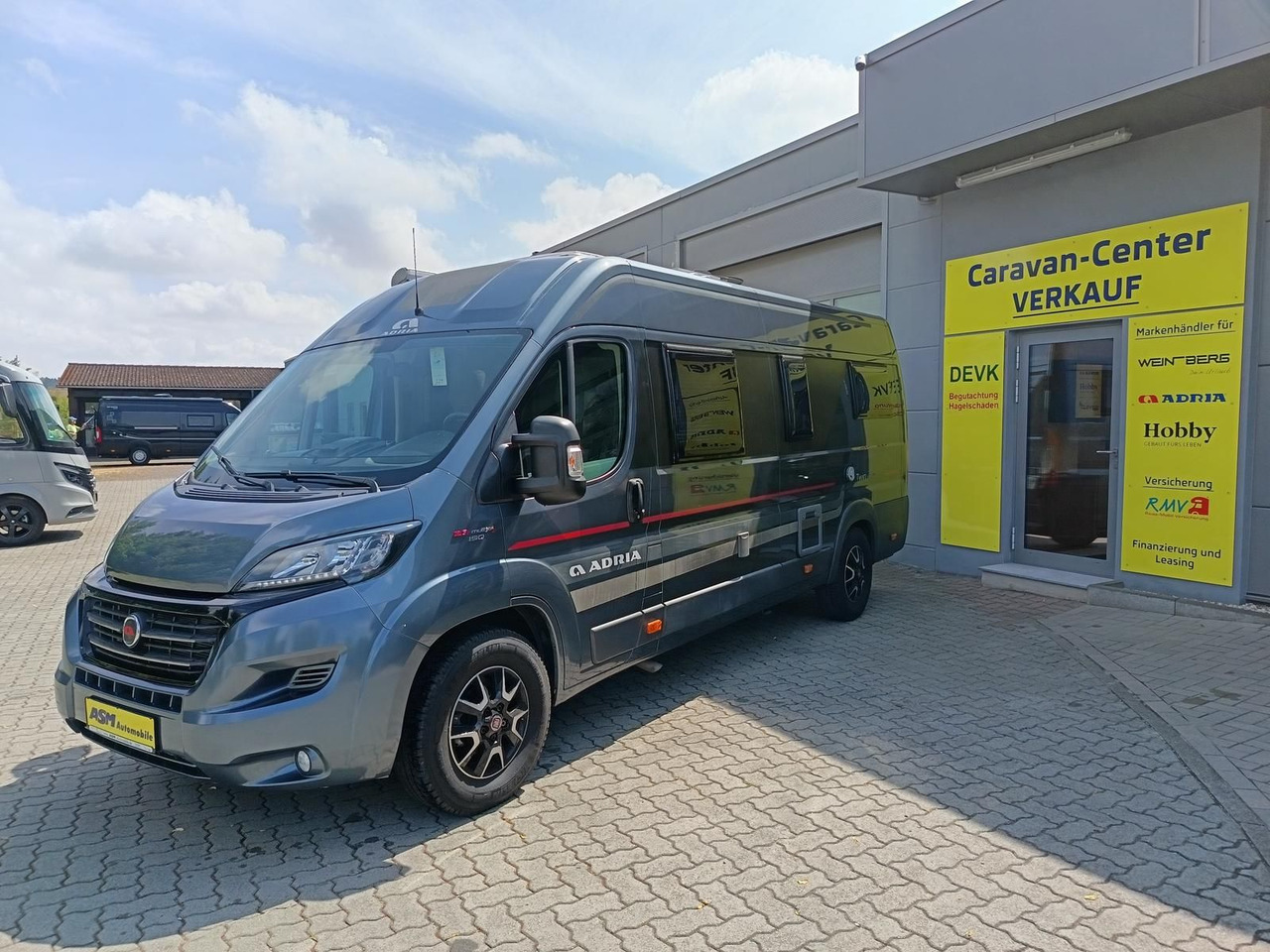 Adria Twin 640SLX Platinum*MARKISE*TV*SAT*FAHRRADTRÄG. - Cámper: foto 3 Adria Twin 640SLX Platinum*MARKISE*TV*SAT*FAHRRADTRÄG. - Cámper: foto 3