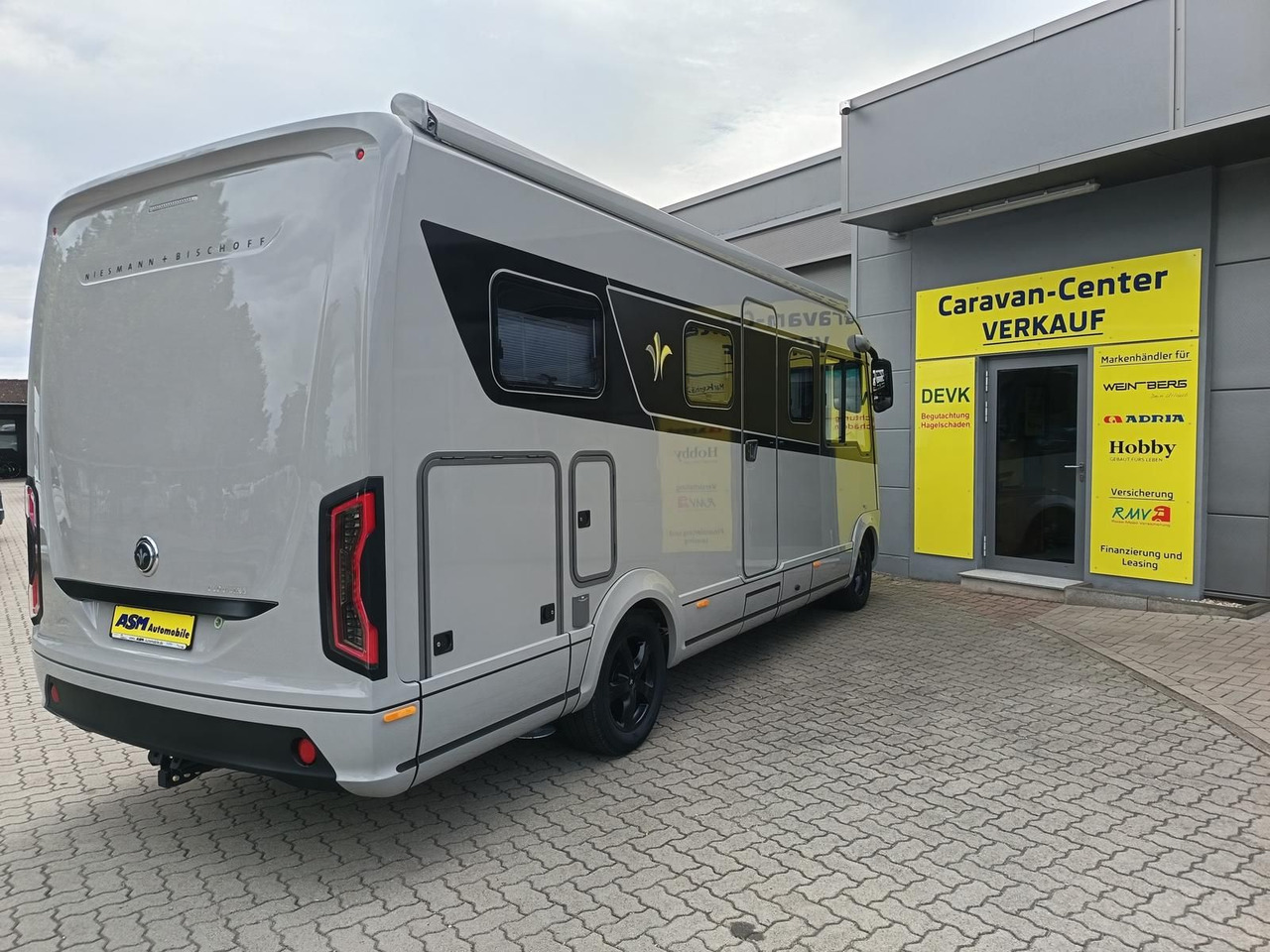 Niesmann + Bischoff iSmove 6.9 E132 kW*AHK*SOLAR*SAT*NAVI*DACHKLIMA* - Autocaravana integral: foto 5 Niesmann + Bischoff iSmove 6.9 E132 kW*AHK*SOLAR*SAT*NAVI*DACHKLIMA* - Autocaravana integral: foto 5
