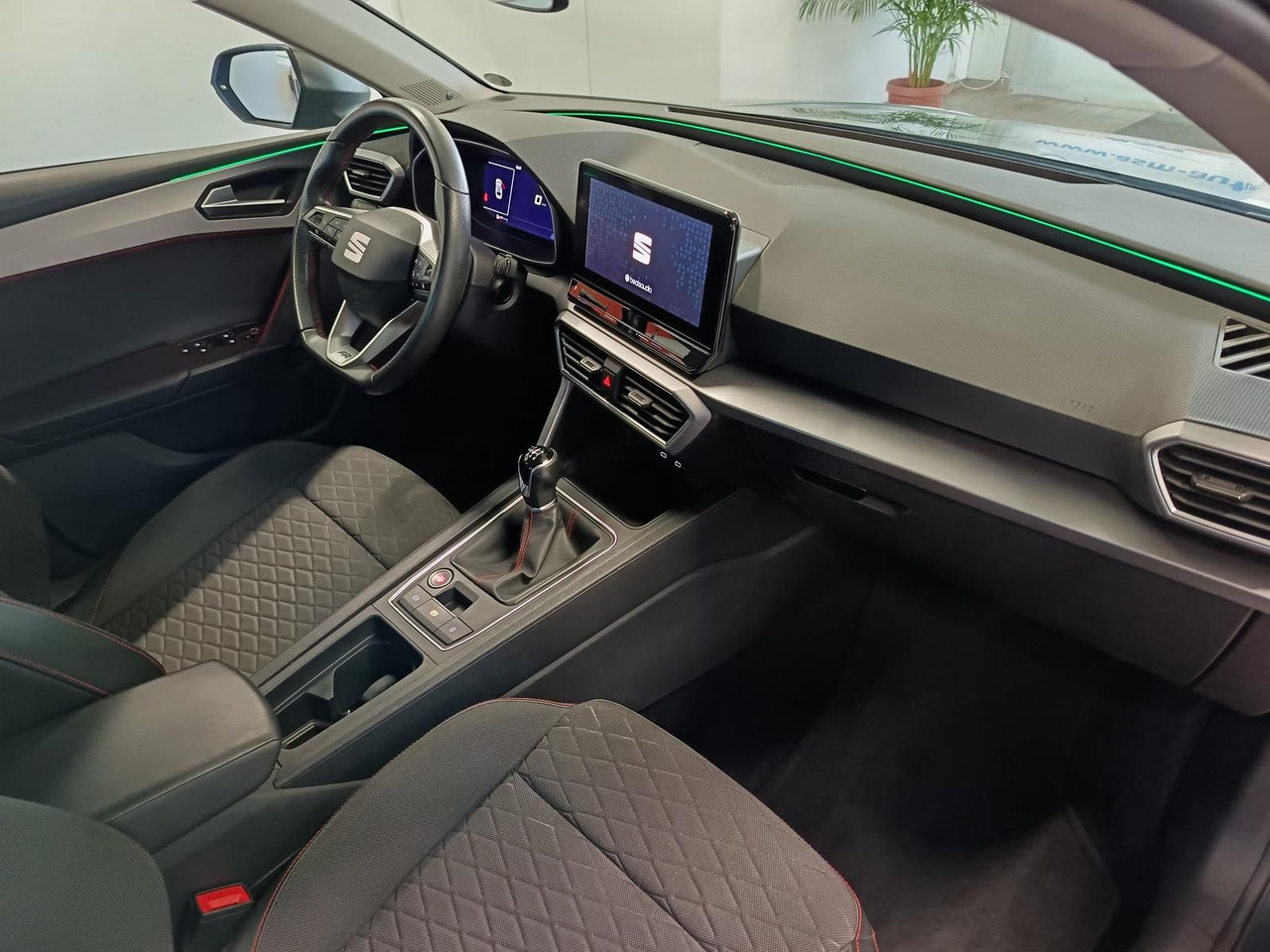 Coche familiar Seat Leon Sportstourer 1,5TSI FR*NAVI*LED*SOUND*R-KAM: foto 19