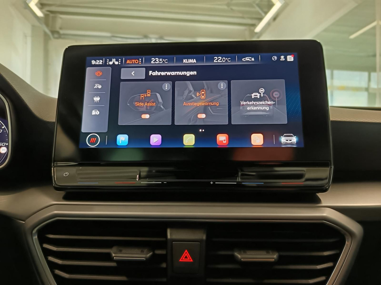 Coche familiar Seat Leon Sportstourer 1,5TSI FR*NAVI*LED*SOUND*R-KAM: foto 14