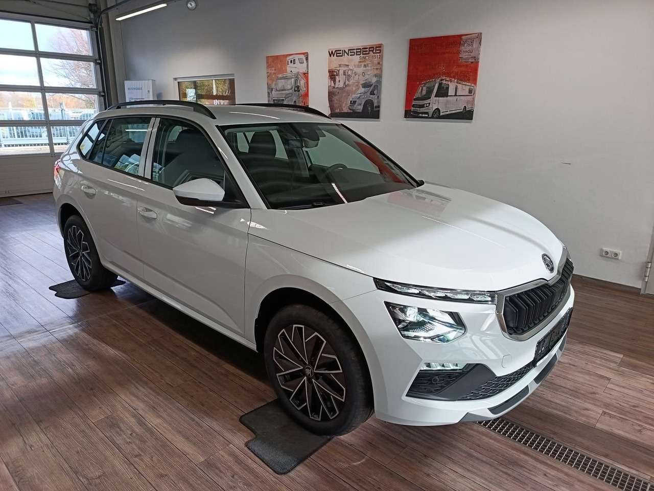 Skoda Kamiq 130 Jahre 1,5TSI DSG*AHK*ACC*LED*R-KAM*PDC - SUV/ Todoterreno: foto 3 Skoda Kamiq 130 Jahre 1,5TSI DSG*AHK*ACC*LED*R-KAM*PDC - SUV/ Todoterreno: foto 3