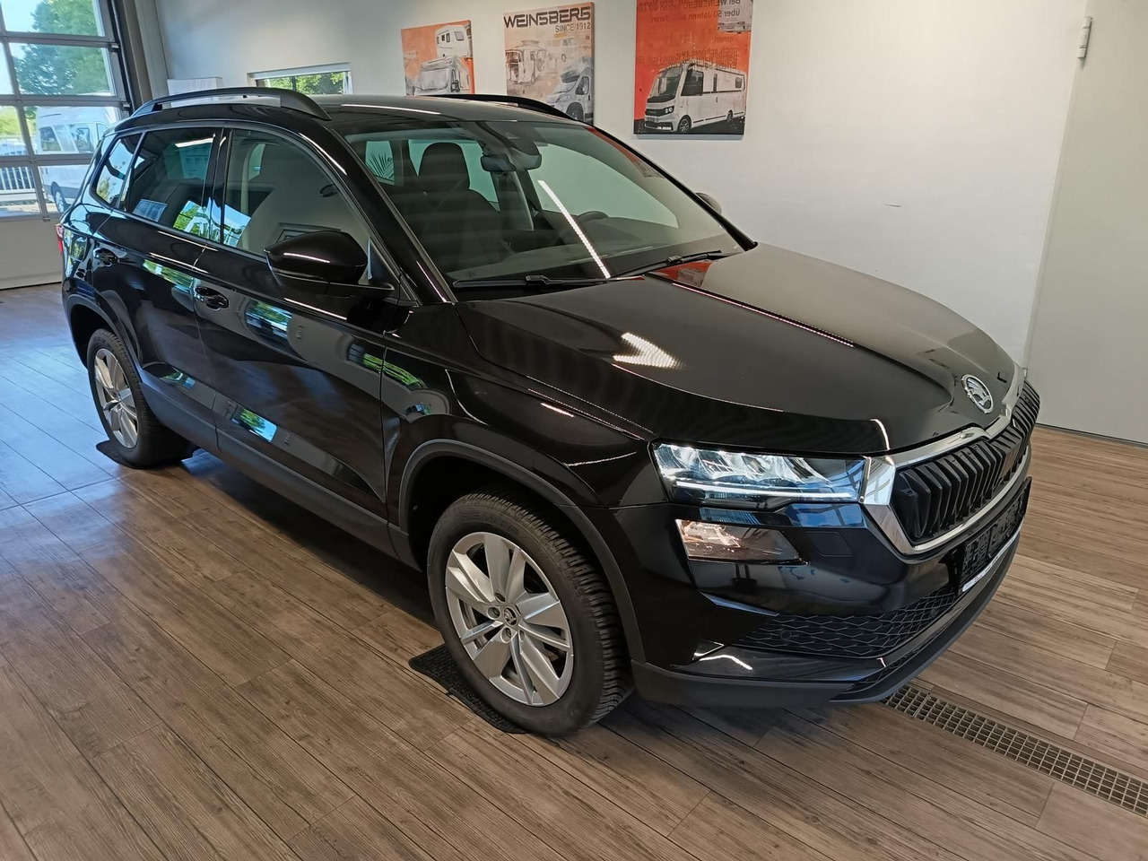 Skoda Karoq Selection 1,5TSI*NAVI*AHK-VORBER*LED*R-KAM - SUV/ Todoterreno: foto 3 Skoda Karoq Selection 1,5TSI*NAVI*AHK-VORBER*LED*R-KAM - SUV/ Todoterreno: foto 3