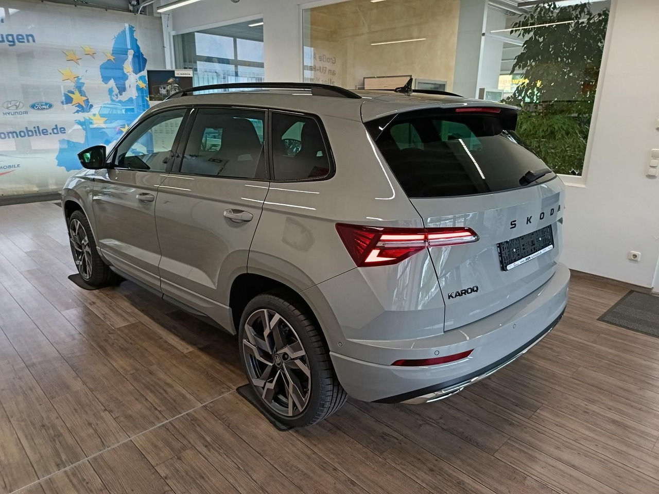 Skoda Karoq Sportline 1,5 TSI DSG*AHK*PSD*STD.HZG*NAVI - SUV/ Todoterreno: foto 4 Skoda Karoq Sportline 1,5 TSI DSG*AHK*PSD*STD.HZG*NAVI - SUV/ Todoterreno: foto 4