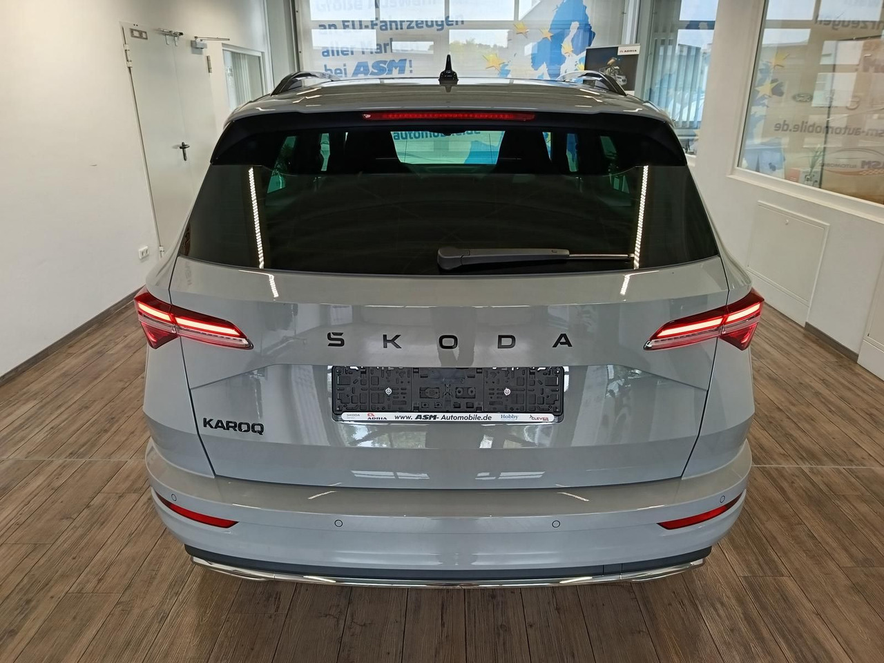 Skoda Karoq Sportline 1,5 TSI DSG*AHK*PSD*STD.HZG*NAVI - SUV/ Todoterreno: foto 5 Skoda Karoq Sportline 1,5 TSI DSG*AHK*PSD*STD.HZG*NAVI - SUV/ Todoterreno: foto 5