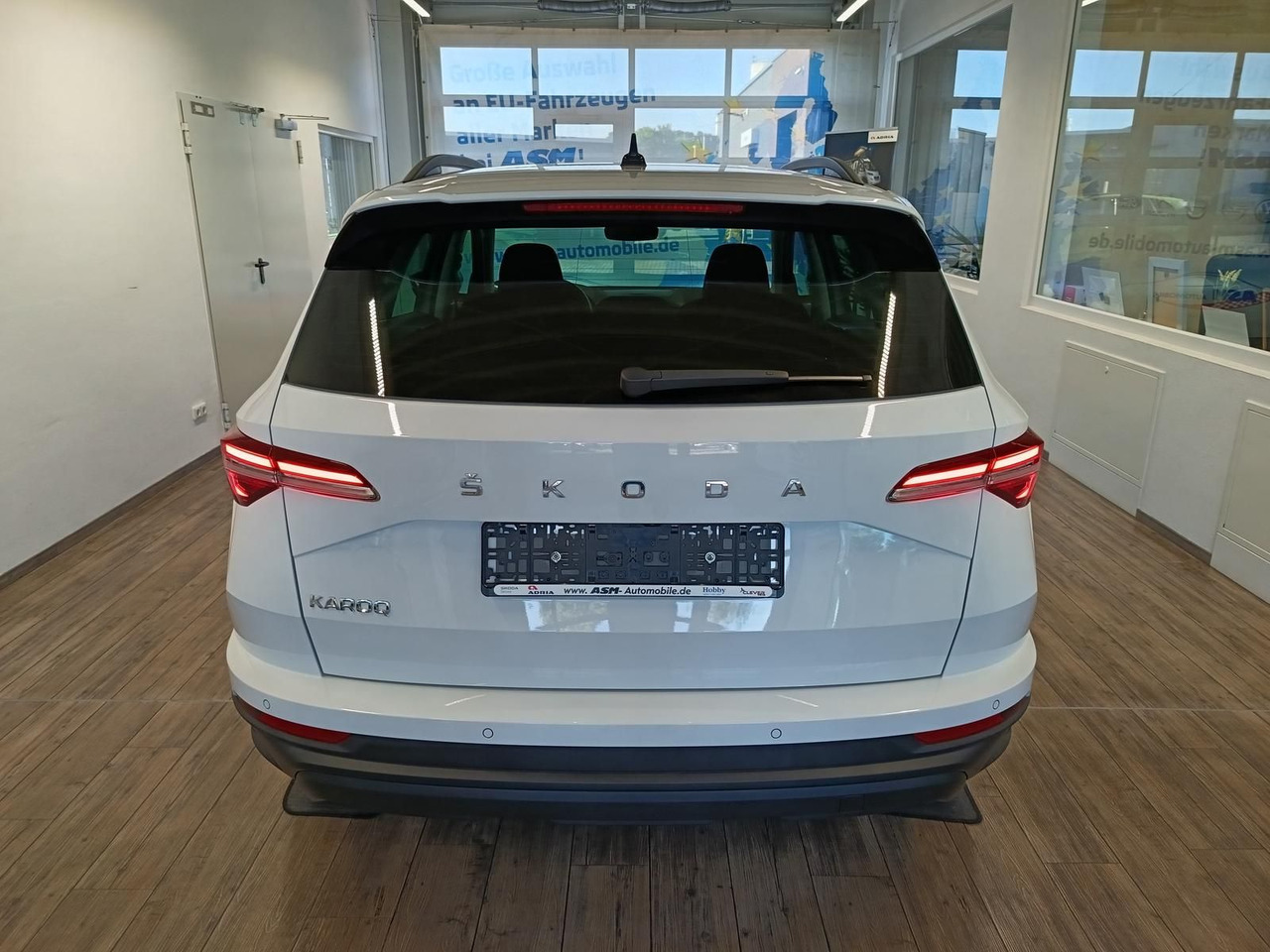Skoda Karoq Style 1,5TSI DSG*AHK-VORBER*NAVI*LED*R-KAM - SUV/ Todoterreno: foto 5 Skoda Karoq Style 1,5TSI DSG*AHK-VORBER*NAVI*LED*R-KAM - SUV/ Todoterreno: foto 5