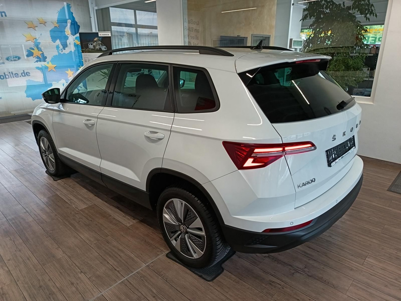 Skoda Karoq Style 1,5TSI DSG*AHK-VORBER*NAVI*LED*R-KAM - SUV/ Todoterreno: foto 4 Skoda Karoq Style 1,5TSI DSG*AHK-VORBER*NAVI*LED*R-KAM - SUV/ Todoterreno: foto 4