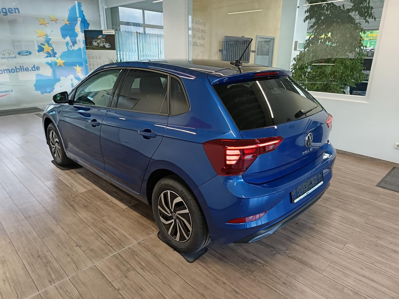 Volkswagen Polo Life 1.0 TSI 70 kW*LED*R-KAM*TEMP*PDC*SHZ* - Coche: foto 4 Volkswagen Polo Life 1.0 TSI 70 kW*LED*R-KAM*TEMP*PDC*SHZ* - Coche: foto 4