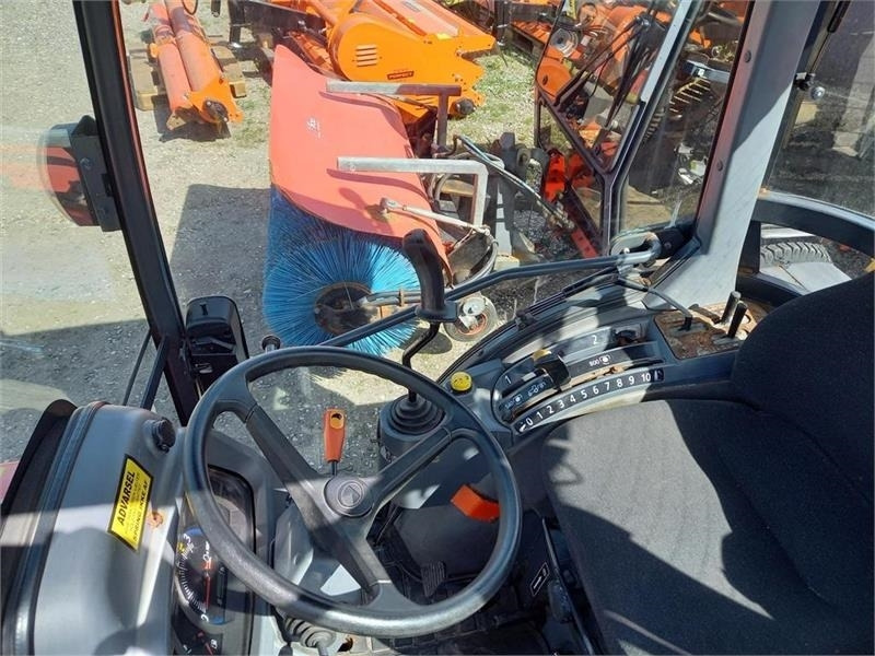 Tractor municipal Kubota STW37 Kun 1144 timer STW37: foto 10