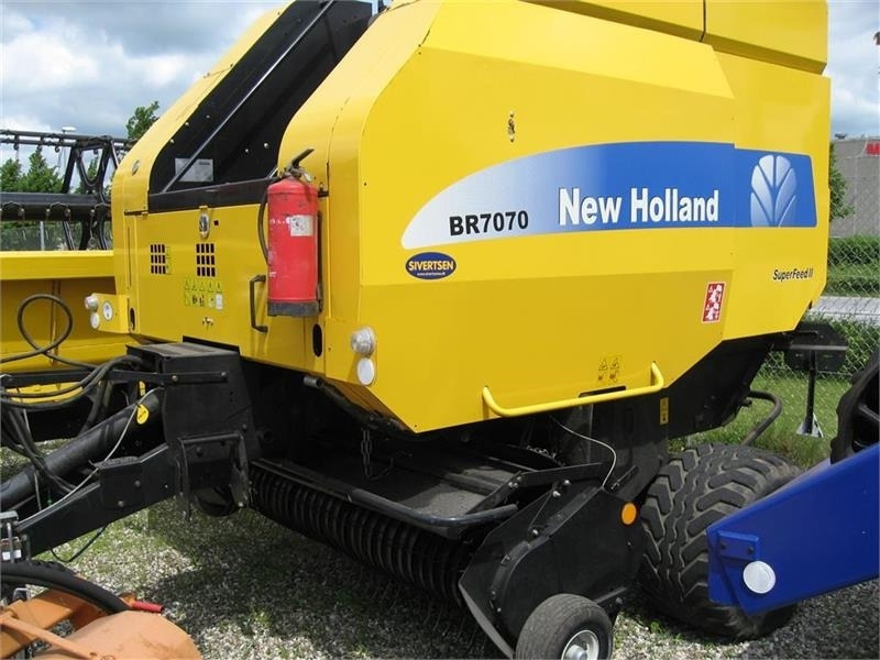 New Holland BR7070 med SUPER FEED - Rotoempacadora: foto 1 New Holland BR7070 med SUPER FEED - Rotoempacadora: foto 1