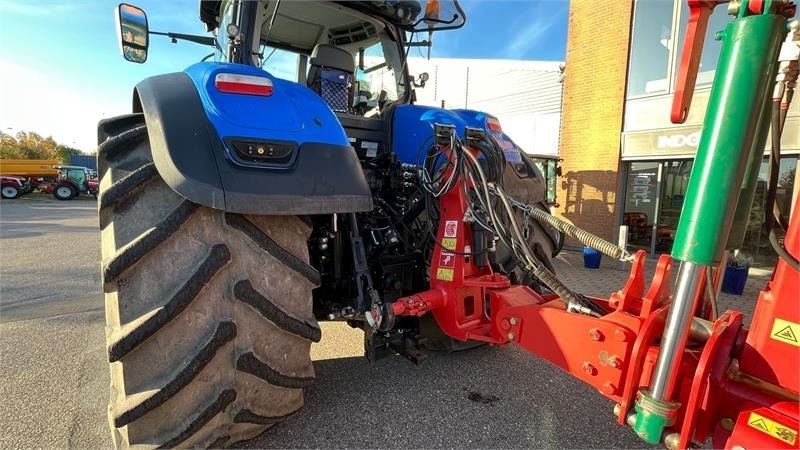 New Holland T7.315 HD AutoComand - Tractor: foto 4 New Holland T7.315 HD AutoComand - Tractor: foto 4