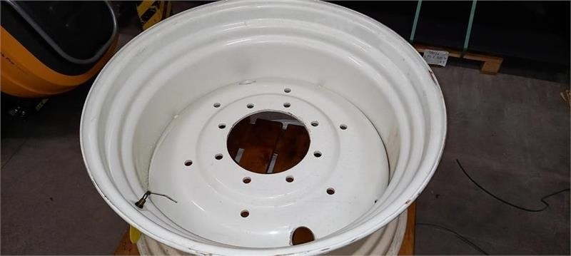 Titan Svejste fælge............ 15x30 - Neumático para Maquinaria agrícola: foto 1 Titan Svejste fælge............ 15x30 - Neumático para Maquinaria agrícola: foto 1