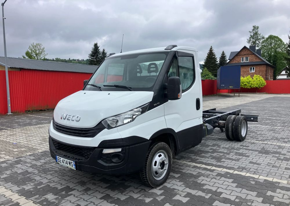 Iveco DAILY 35C13 ramo do zabudowy kiper wywrotka - Chasis camión: foto 1 Iveco DAILY 35C13 ramo do zabudowy kiper wywrotka - Chasis camión: foto 1