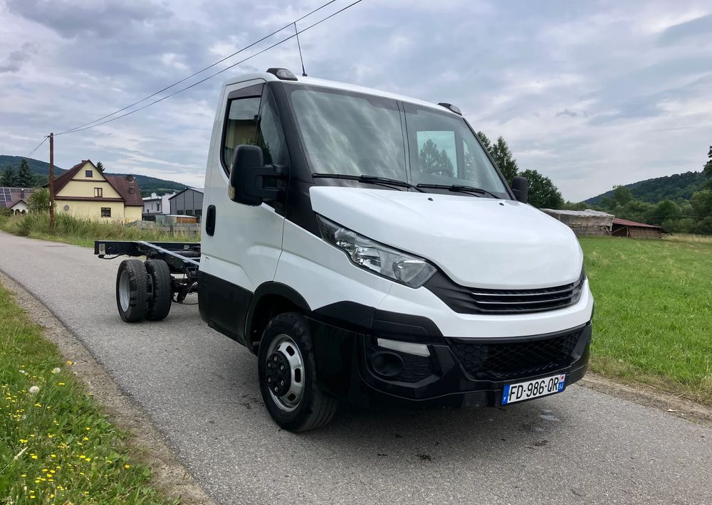 Iveco DAILY 35C14 ramo do zabudowy kiper wywrotka - Chasis camión: foto 2 Iveco DAILY 35C14 ramo do zabudowy kiper wywrotka - Chasis camión: foto 2