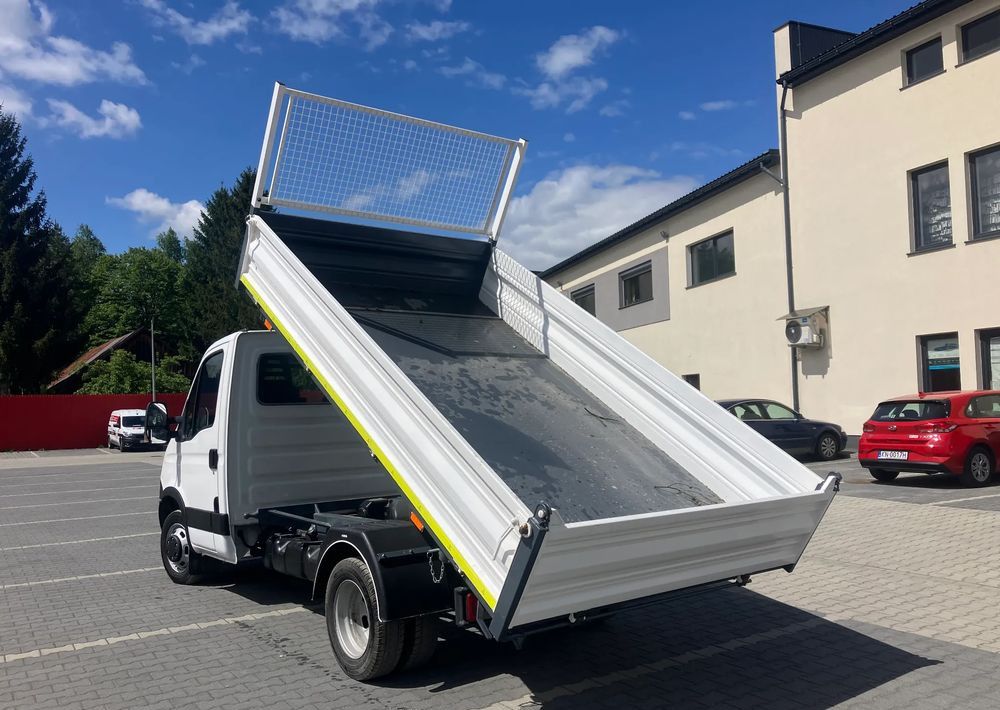 Volquete furgoneta Iveco Iveco daily 35C13 wywrotka solidny kiper: foto 6 Volquete furgoneta Iveco Iveco daily 35C13 wywrotka solidny kiper: foto 6