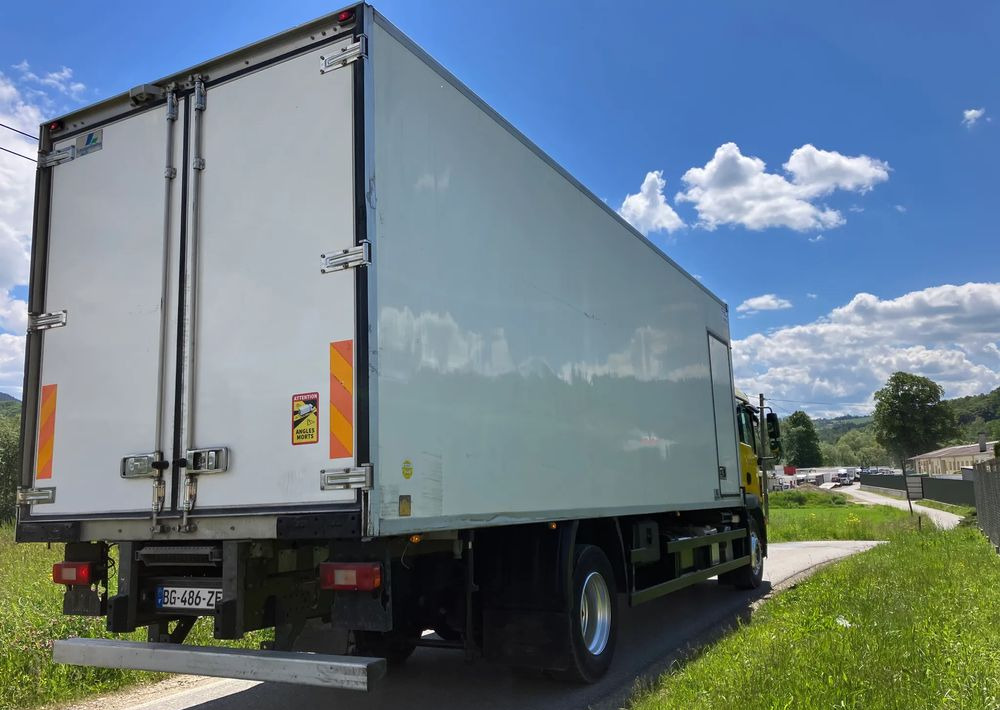 MAN MAN TGM 18.290 SYPIALKA chłodnia izoterma kontener - Frigorífico camión: foto 4 MAN MAN TGM 18.290 SYPIALKA chłodnia izoterma kontener - Frigorífico camión: foto 4